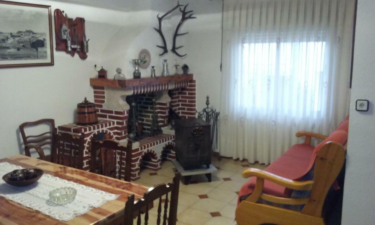 Casa Rosalia Apartman Bronchales Kültér fotó
